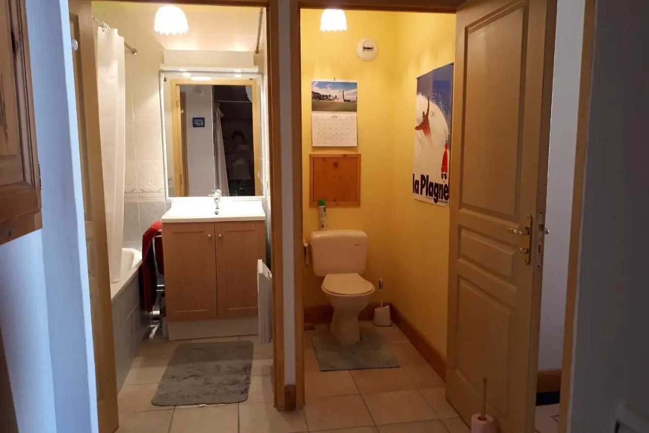 לה פלאנייה Le Chalet De Montalbert 25C צרפת